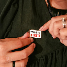 Load image into Gallery viewer, &#39;Toitū te Tiriti&#39; Māori Enamel Badge Pin
